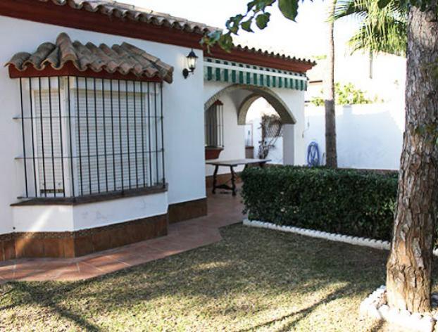 Chalet con piscina zona Novo Sancti Petri